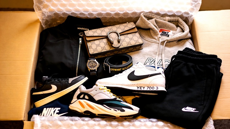 Rep sneakers haul unboxing — Yeezy 700, Nike, Gucci bag — community purchase report